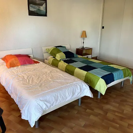 T2 6 Couchages Avec Jardin Prive Et Terrasse Au Grau-du-roi, A Deux Pas De La - Fr-1-250-223 Apartment *