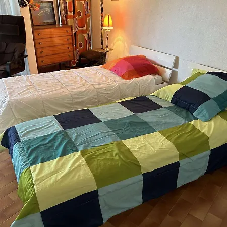T2 6 Couchages Avec Jardin Prive Et Terrasse Au Grau-du-roi, A Deux Pas De La - Fr-1-250-223 Apartment *